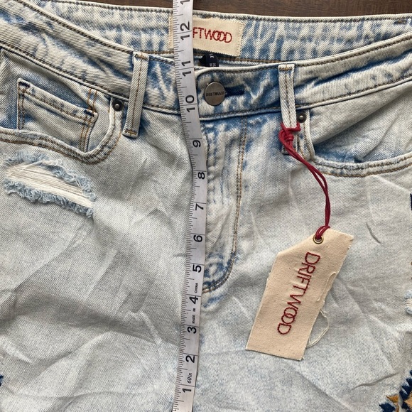 Driftwood Southwestern Gizelle Embroidered jeans - Picture 16 of 16